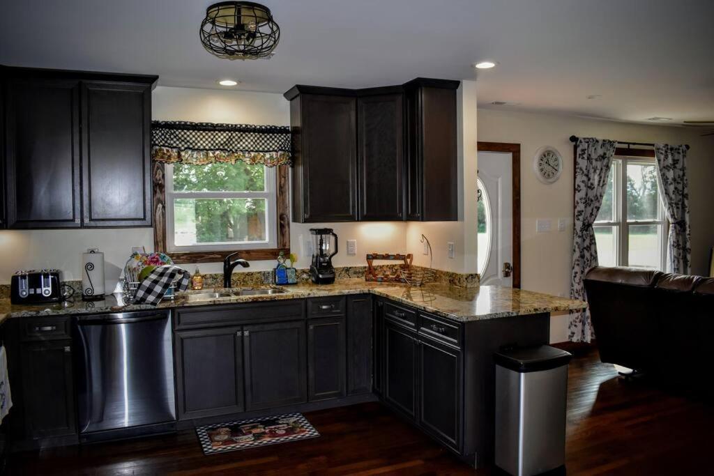 Вилла Holly Tree Retreat Located In Beautiful Luray, Va. Экстерьер фото