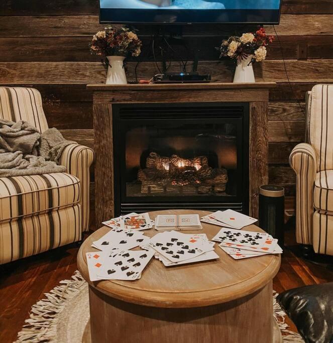 Вилла Holly Tree Retreat Located In Beautiful Luray, Va. Экстерьер фото