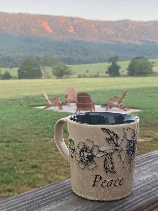 Вилла Holly Tree Retreat Located In Beautiful Luray, Va. Экстерьер фото