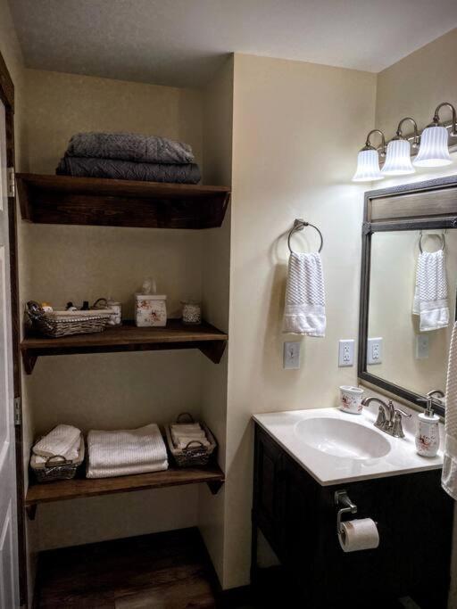 Вилла Holly Tree Retreat Located In Beautiful Luray, Va. Экстерьер фото