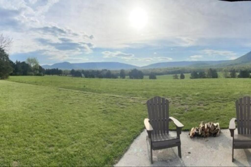 Вилла Holly Tree Retreat Located In Beautiful Luray, Va. Экстерьер фото
