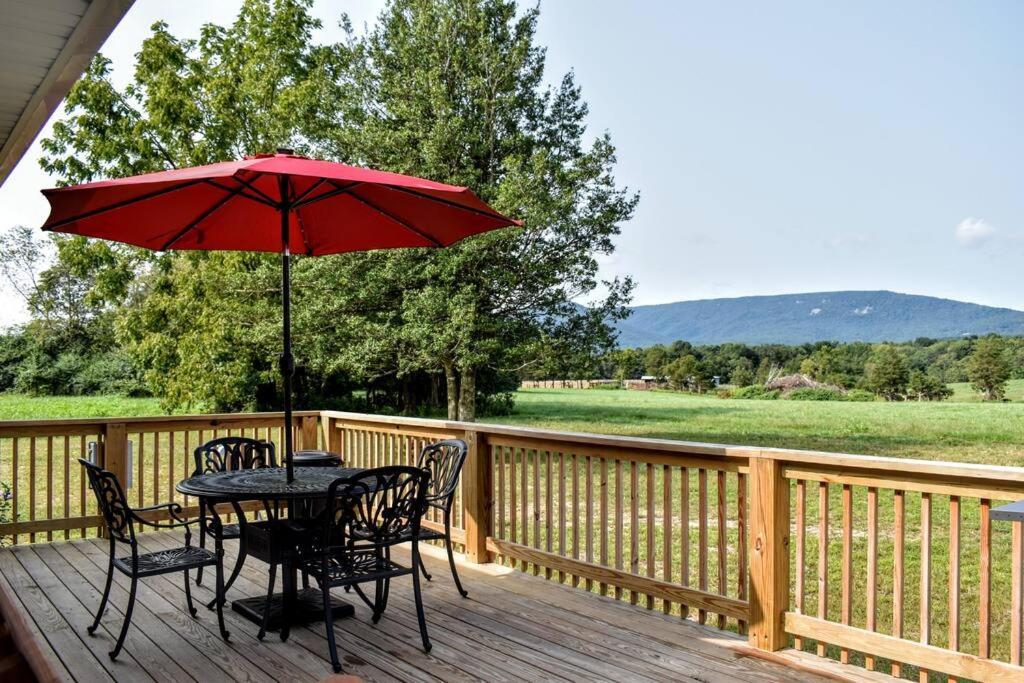 Вилла Holly Tree Retreat Located In Beautiful Luray, Va. Экстерьер фото