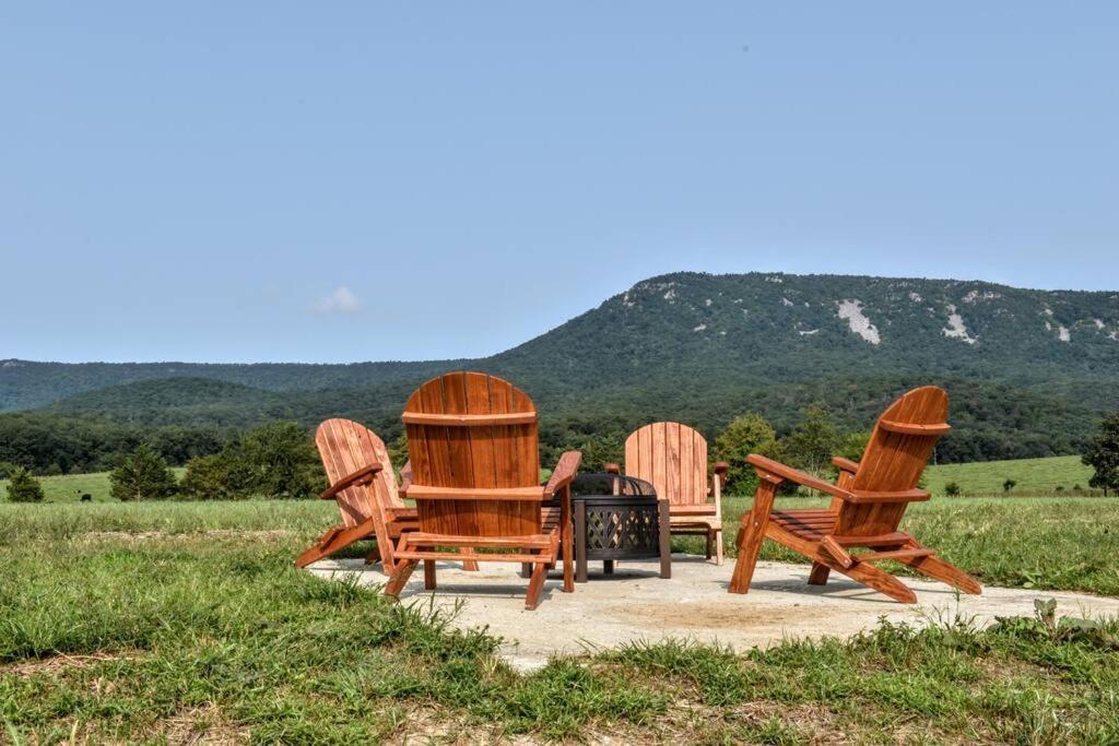 Вилла Holly Tree Retreat Located In Beautiful Luray, Va. Экстерьер фото