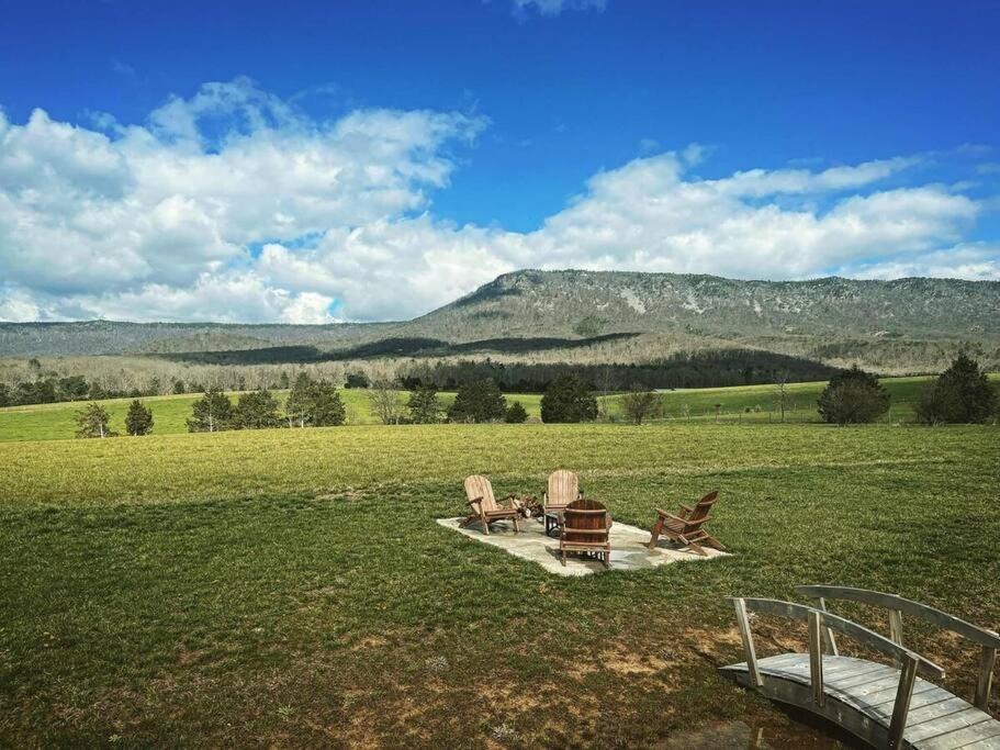 Вилла Holly Tree Retreat Located In Beautiful Luray, Va. Экстерьер фото