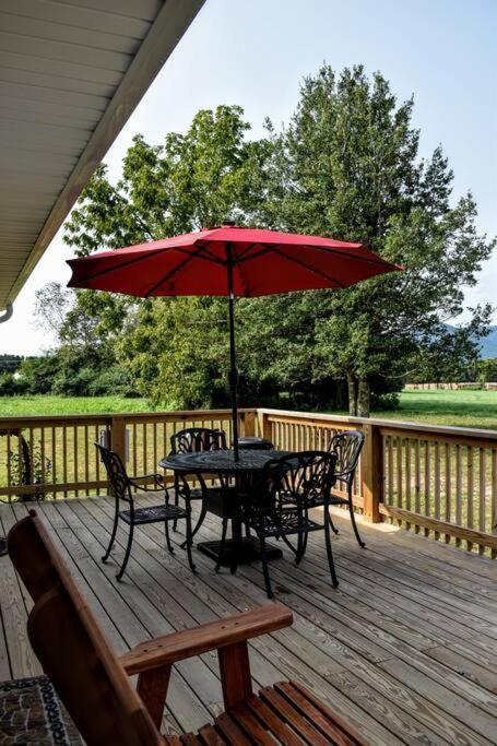 Вилла Holly Tree Retreat Located In Beautiful Luray, Va. Экстерьер фото