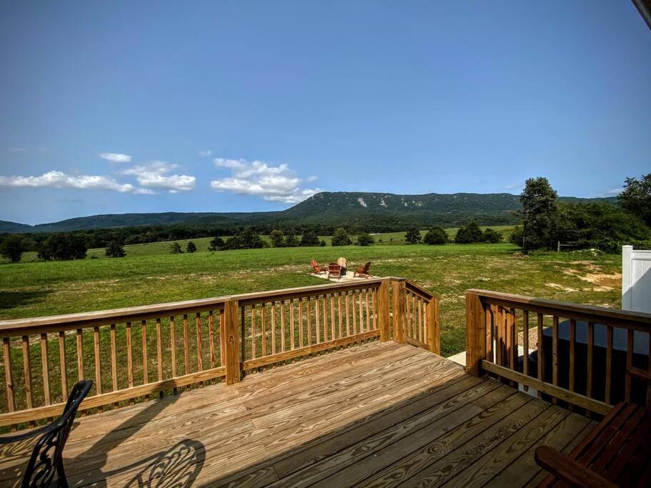 Вилла Holly Tree Retreat Located In Beautiful Luray, Va. Экстерьер фото
