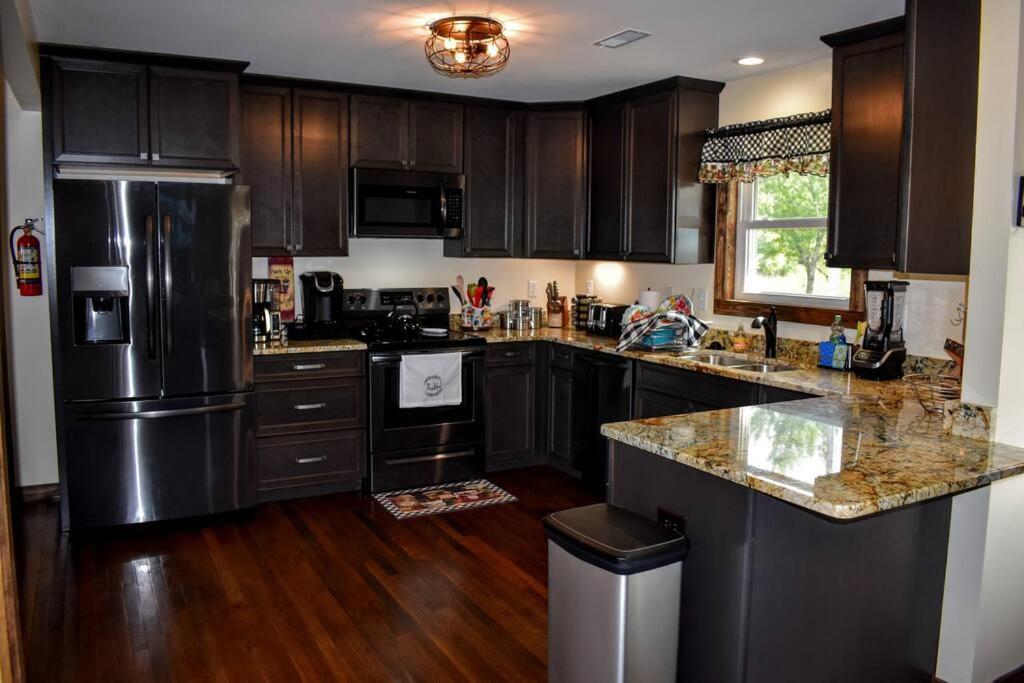 Вилла Holly Tree Retreat Located In Beautiful Luray, Va. Экстерьер фото