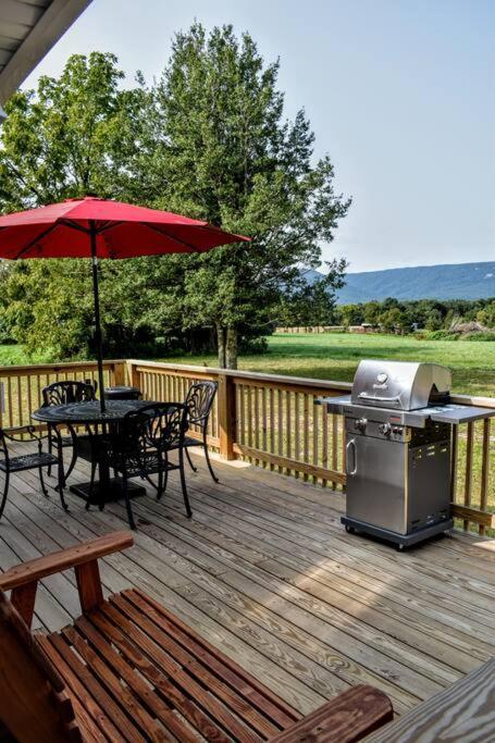 Вилла Holly Tree Retreat Located In Beautiful Luray, Va. Экстерьер фото